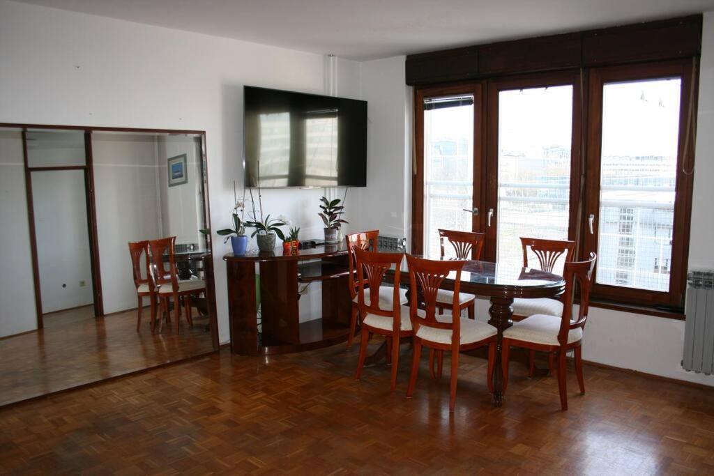 Bright Flat In The Lower Town Zagreb Exterior photo